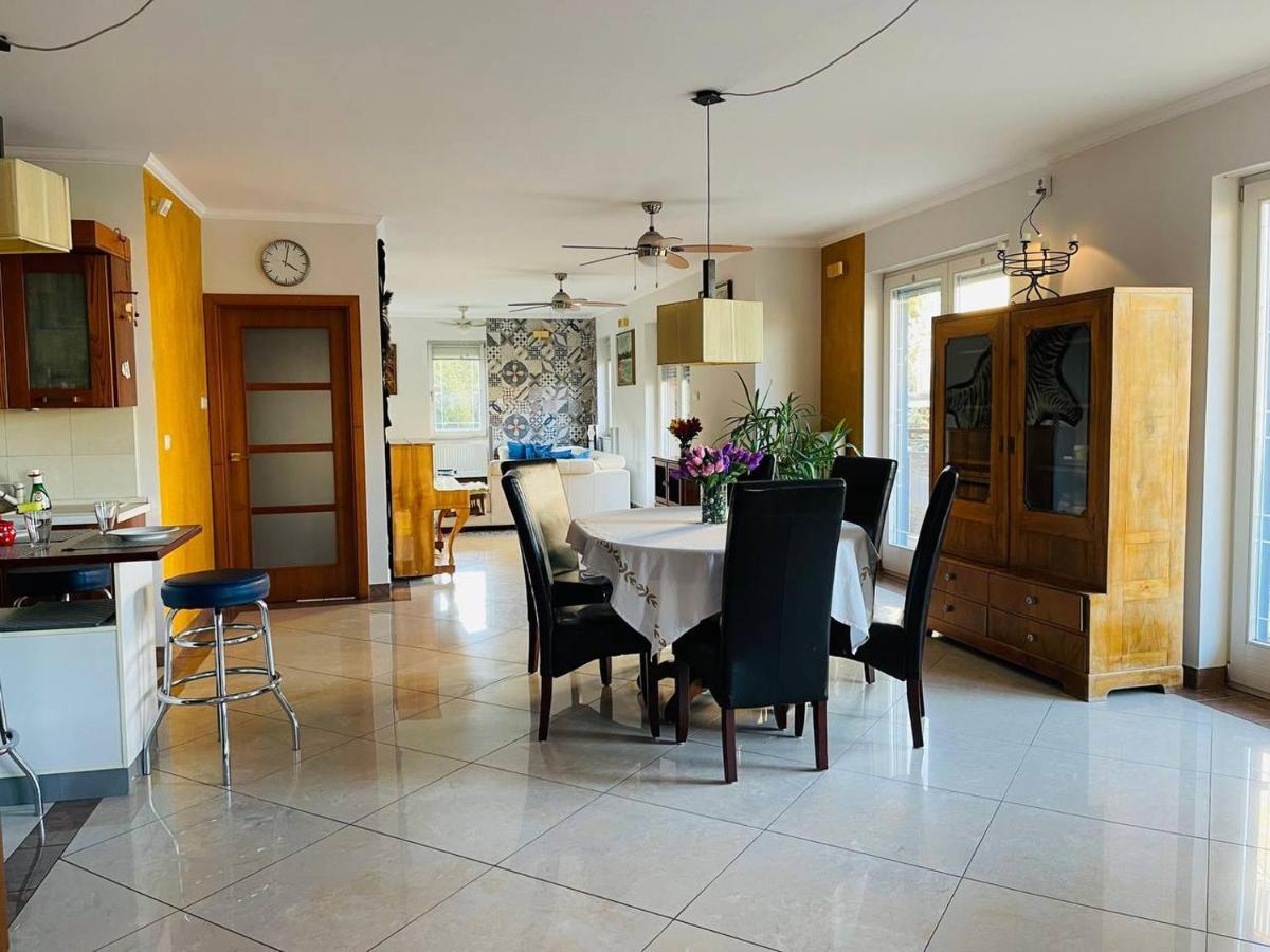 Rosehill Garden Family Villa With A Great Budapest View Bagian luar foto