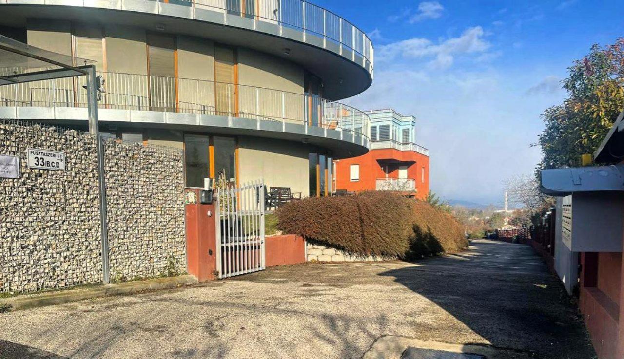 Rosehill Garden Family Villa With A Great Budapest View Bagian luar foto